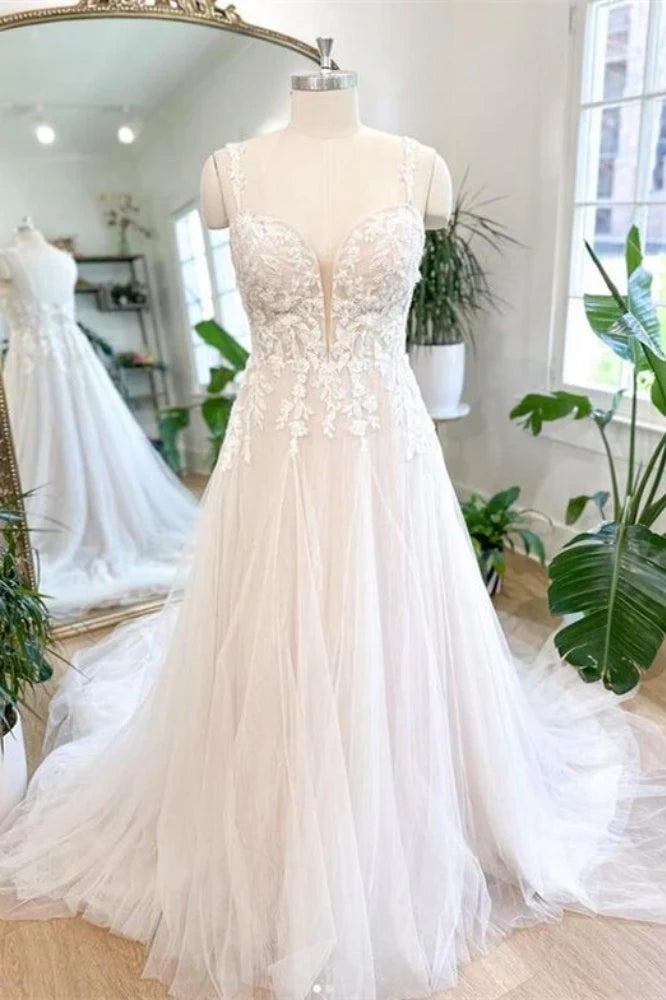 Tulle A-Line Spaghetti Straps Sweetheart Empire Lace Appliques Wedding Dress Lace V-neck Dress